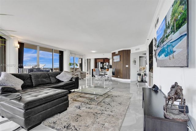 3000 Island Boulevard 1106, Aventura, FL 33160