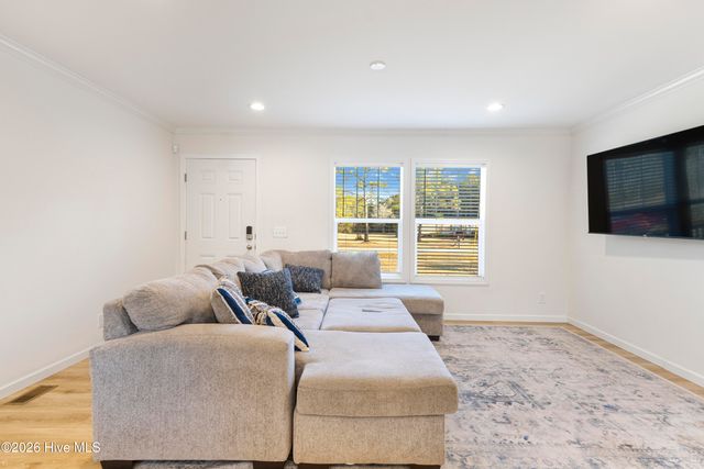 288 Folkstone Road, Holly Ridge, NC 28445