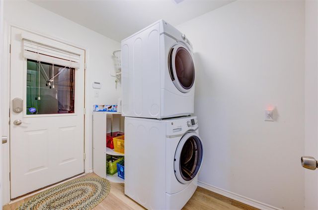 2007 Anchor Bay Court, Pearland, TX 77584