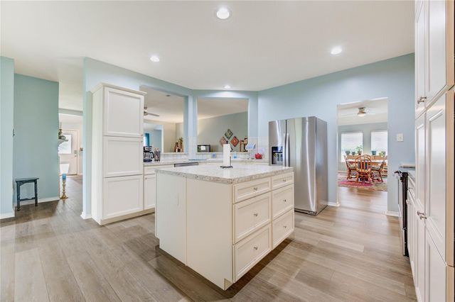 2007 Anchor Bay Court, Pearland, TX 77584