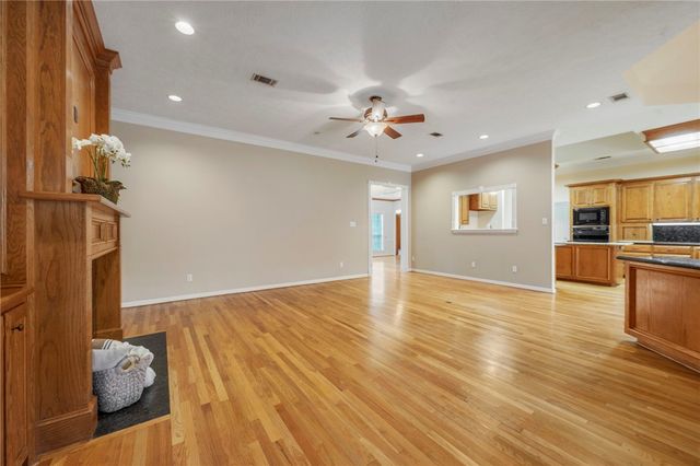 713 Willow Loop, College Station, TX 77845