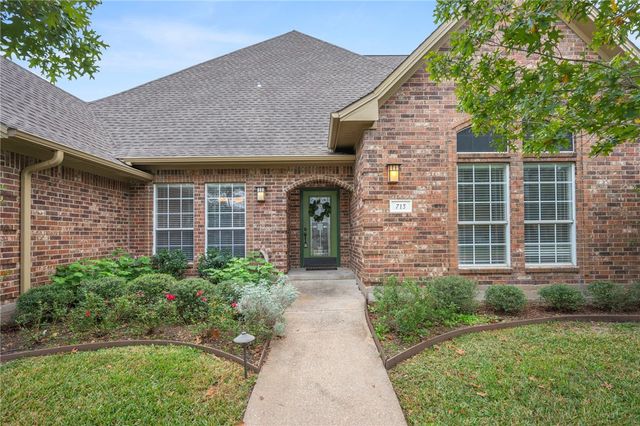 713 Willow Loop, College Station, TX 77845