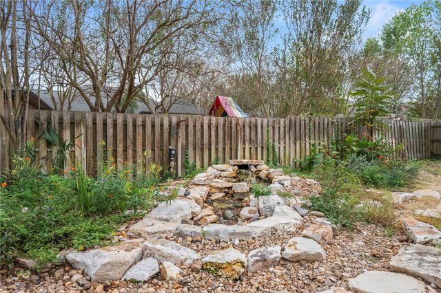 713 Willow Loop, College Station, TX 77845