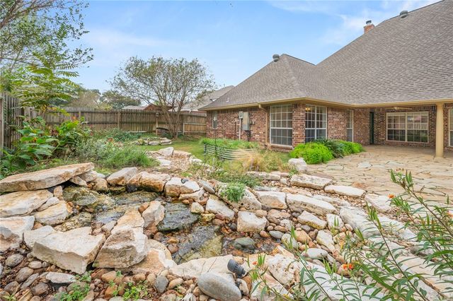 713 Willow Loop, College Station, TX 77845