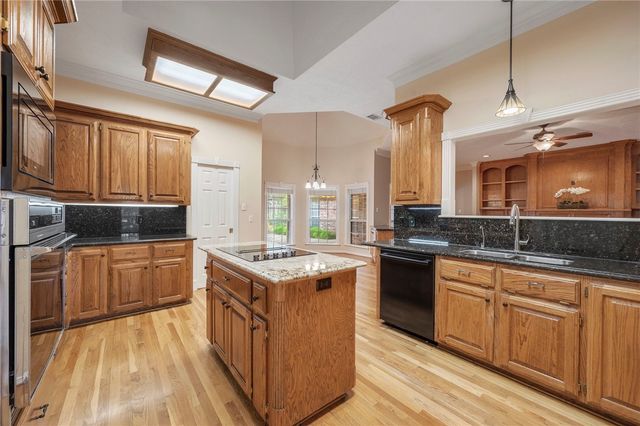 713 Willow Loop, College Station, TX 77845