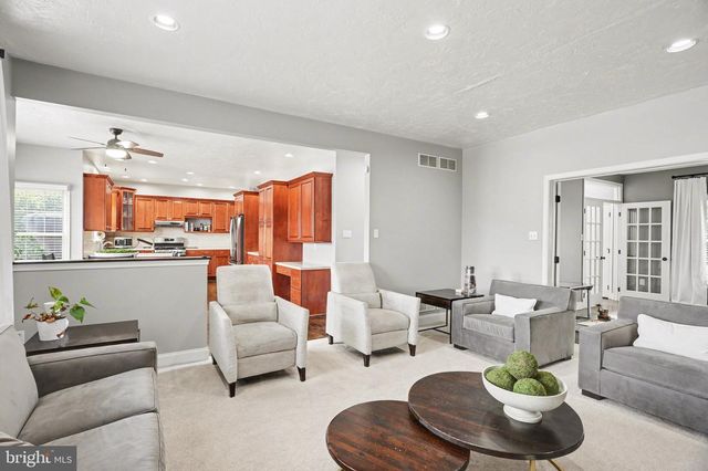 2613 HUNTFIELD DR, York, PA 17404