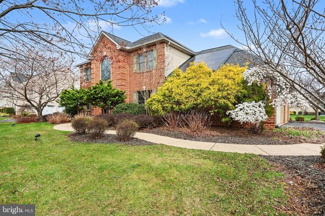 2613 HUNTFIELD DR, York, PA 17404