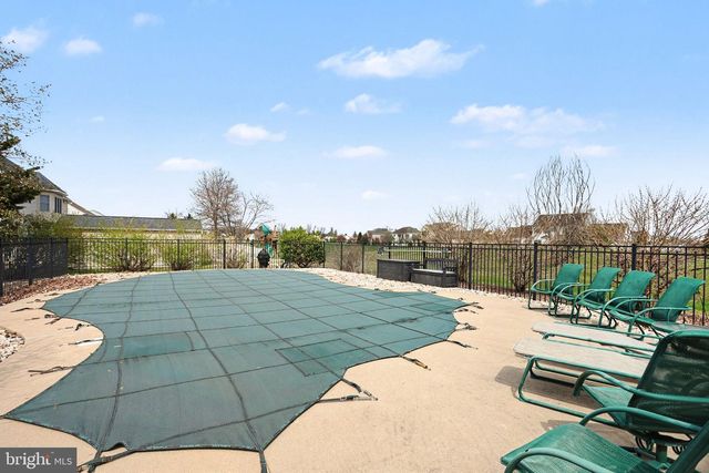 2613 HUNTFIELD DR, York, PA 17404