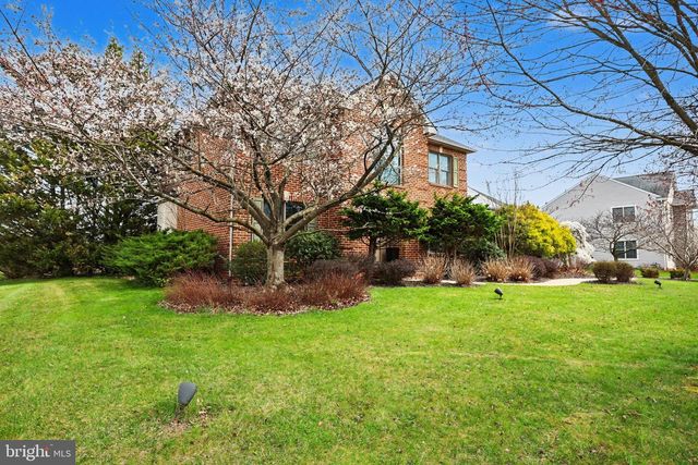 2613 HUNTFIELD DR, York, PA 17404