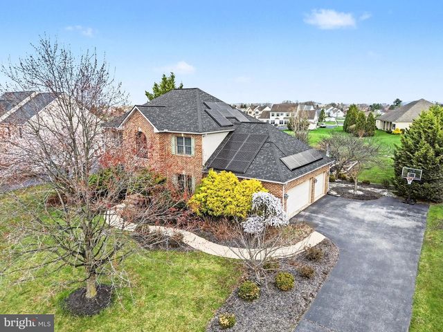 2613 HUNTFIELD DR, York, PA 17404