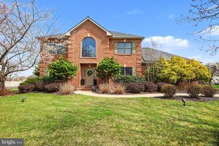 2613 HUNTFIELD DR, York, PA 17404