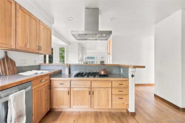 11982 W 70th Place, Arvada, CO 80004