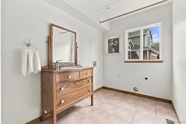 11982 W 70th Place, Arvada, CO 80004