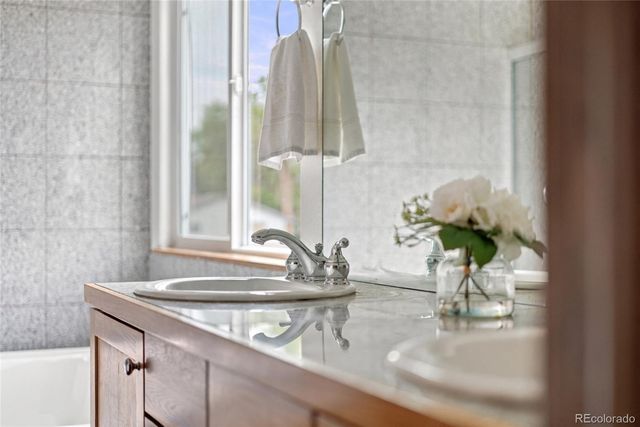 11982 W 70th Place, Arvada, CO 80004