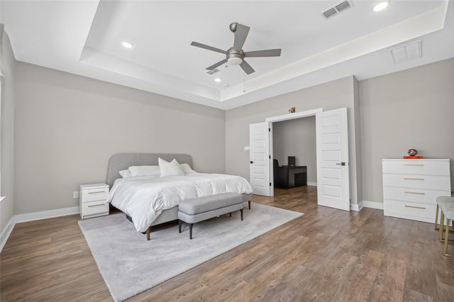 3615 Cambridge Gate Lane, Houston, TX 77055