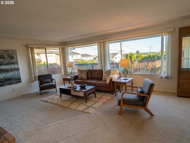 3151 VISTA Dr, Forest Grove, OR 97116