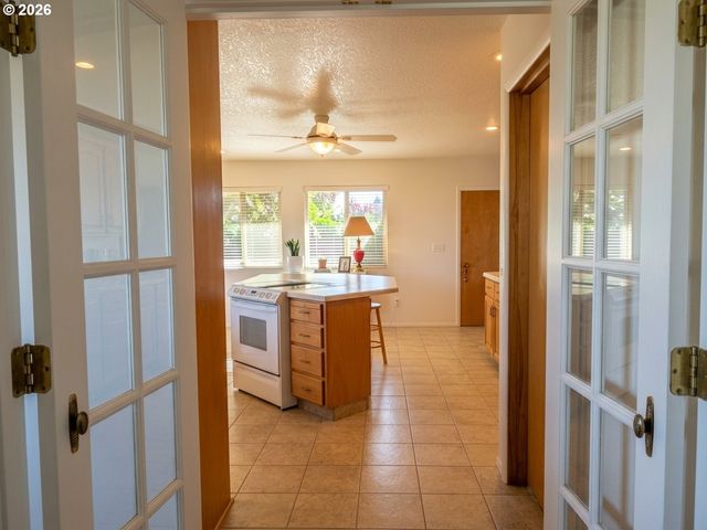3151 VISTA Dr, Forest Grove, OR 97116