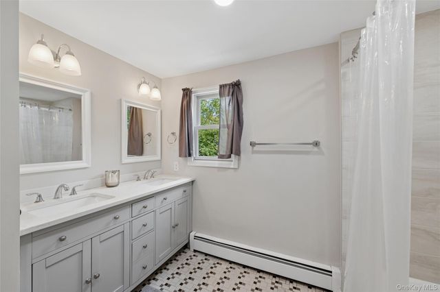 10 Rita Drive, Mount Sinai, NY 11766