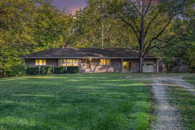 127 W 700 N, Valparaiso, IN 46385