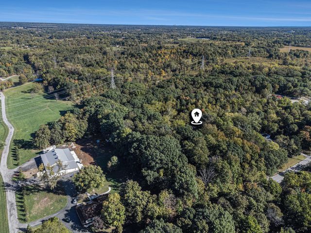 127 W 700 N, Valparaiso, IN 46385