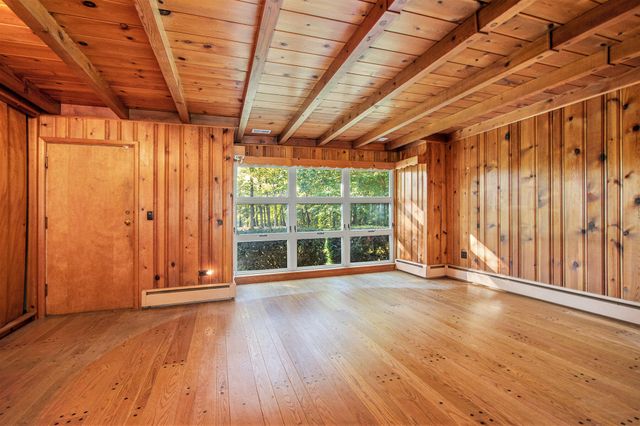 127 W 700 N, Valparaiso, IN 46385