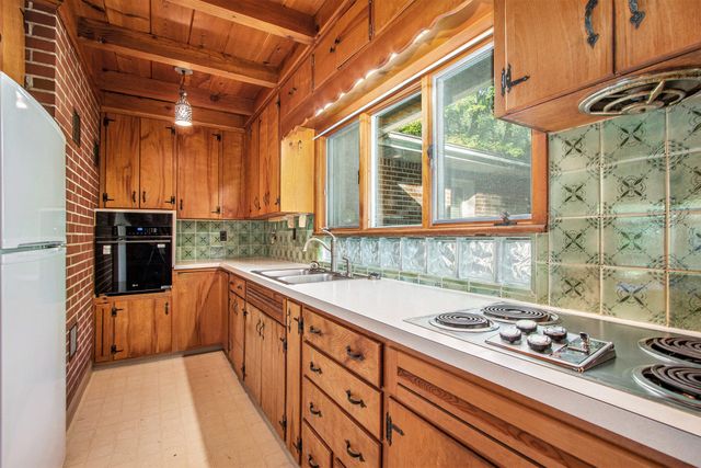 127 W 700 N, Valparaiso, IN 46385