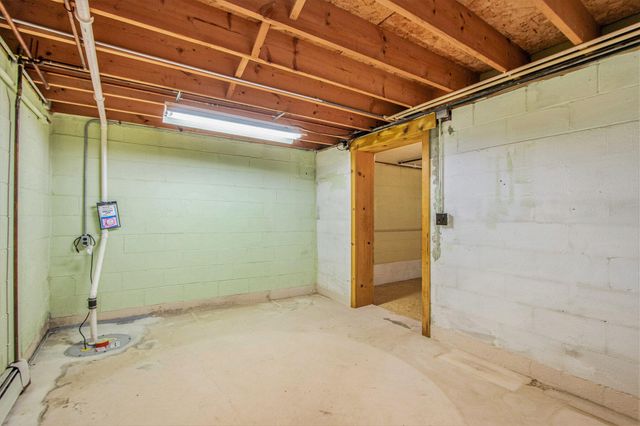 127 W 700 N, Valparaiso, IN 46385