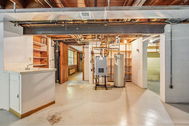 127 W 700 N, Valparaiso, IN 46385