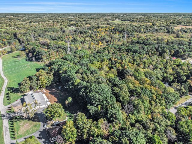 127 W 700 N, Valparaiso, IN 46385