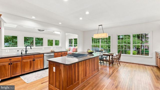 48 WOODSIDE LN, New Hope, PA 18938