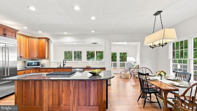 48 WOODSIDE LN, New Hope, PA 18938