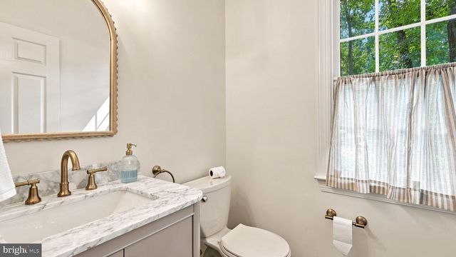 48 WOODSIDE LN, New Hope, PA 18938
