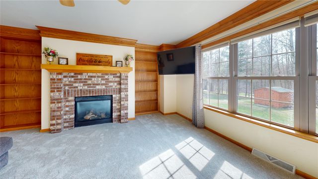 6024 GRUBB Road, Erie, PA 16506