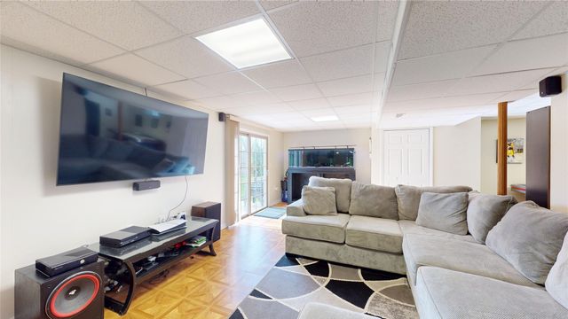 6024 GRUBB Road, Erie, PA 16506