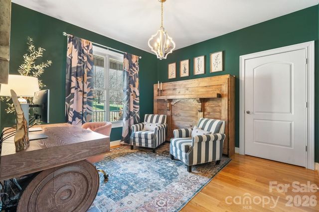 402 Golfview Court SE, Lenoir, NC 28645