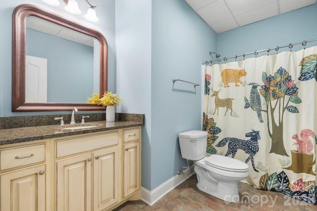 402 Golfview Court SE, Lenoir, NC 28645