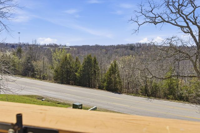 103 Vixen Circle Apt G, Branson, MO 65616