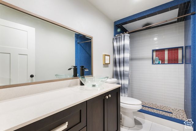 4483 S PARKBURY WAY, Salt Lake City, UT 84129