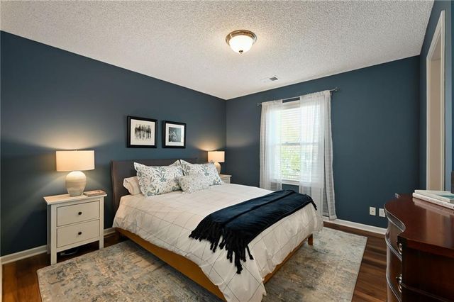 21910 W 57th Terrace, Shawnee, KS 66226
