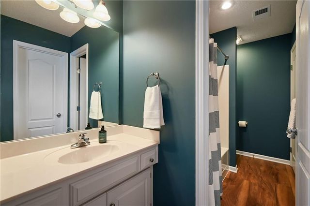 21910 W 57th Terrace, Shawnee, KS 66226