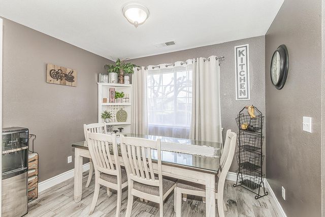 208 Kelly Avenue, Parlier, CA 93648