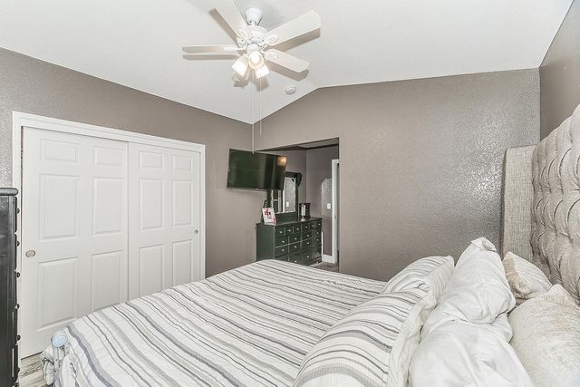 208 Kelly Avenue, Parlier, CA 93648