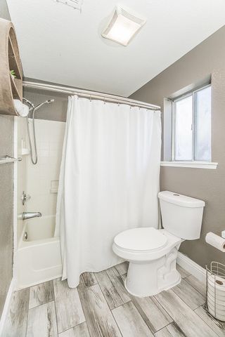 208 Kelly Avenue, Parlier, CA 93648