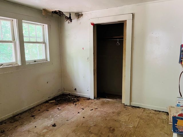 586 Pounding Mill Road, Hayesville, NC 28904