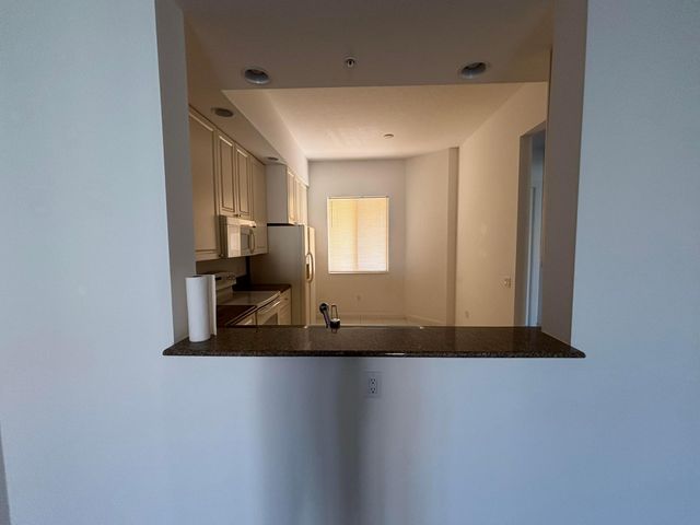 18 Harbour Isle Drive W 303, Fort Pierce, FL 34949