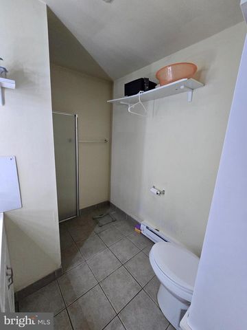 1733 W MONTGOMERY AVE, Philadelphia, PA 19121