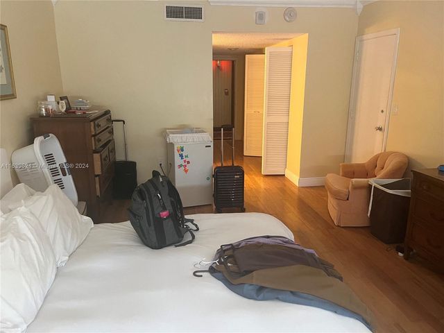 11111 Biscayne Blvd 2D, Miami, FL 33181