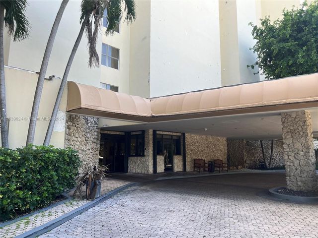 11111 Biscayne Blvd 2D, Miami, FL 33181