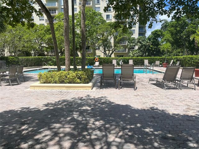 11111 Biscayne Blvd 2D, Miami, FL 33181