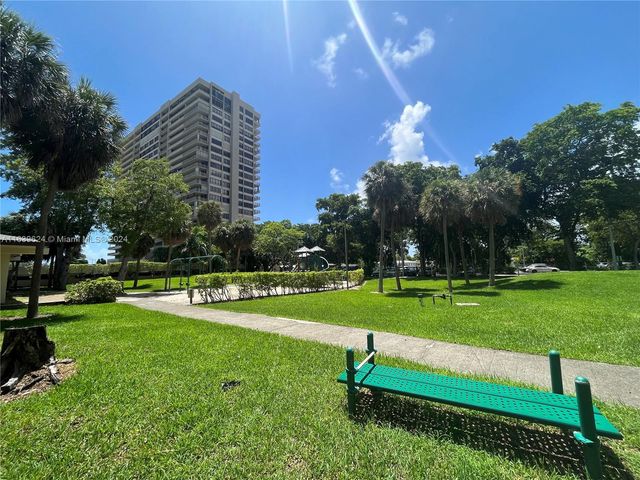 11111 Biscayne Blvd 2D, Miami, FL 33181